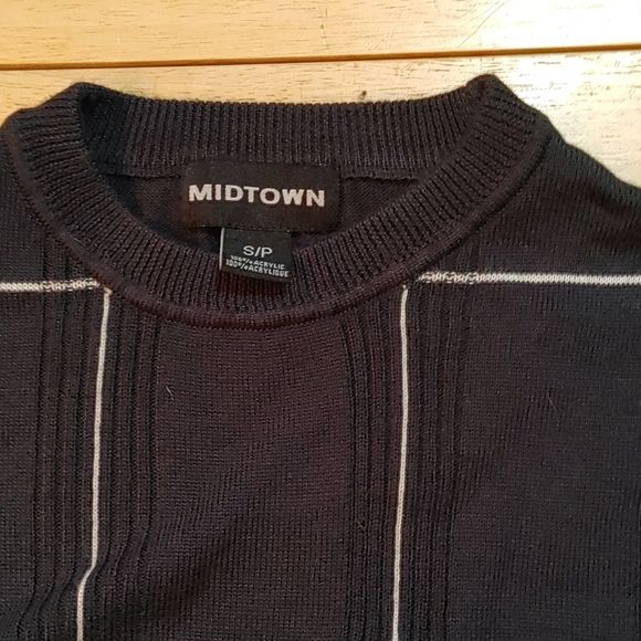 🍀3 for $25🍀Midtown sweater - Picture 2 of 3